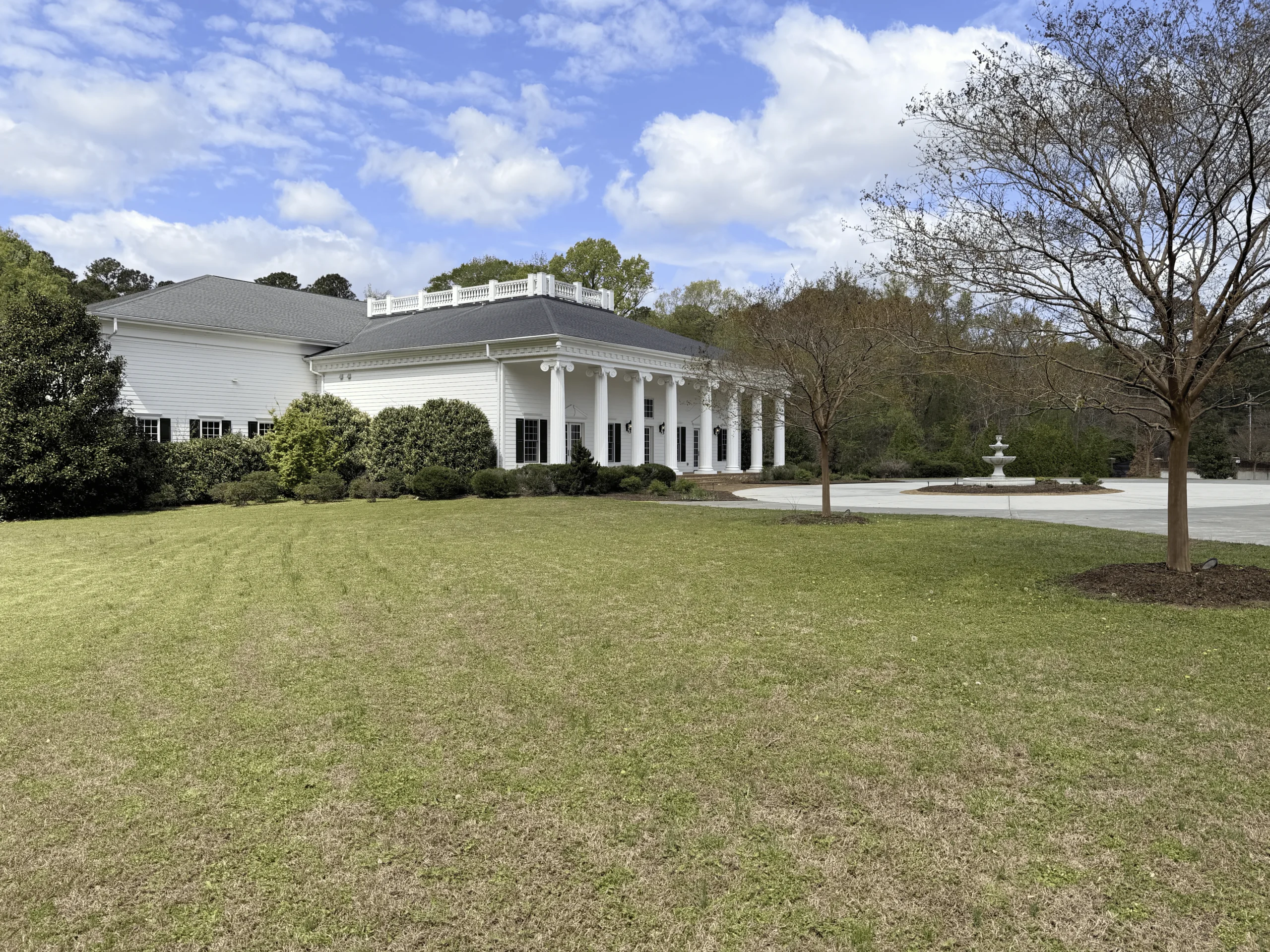 Outdoor Ceremony Venue — The Valora Oak Estate